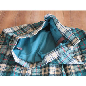 Jupe écossaise plissée en tartan 100 % laine pour femme, faite à la main, style écolière écossaise, vente en gros - Product Image 6