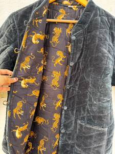 FABRICATEFIZZ Formal Tiger Printed <b>Velvet</b> <b>Quilted</b> Hooded Maxi Jacket Reversible Design Eco-Friendly Cotton Filling Women's - Product Image 5