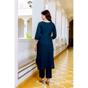 Conjunto de traje de viscosa Chanderi bordado para mujer - Product Image 2