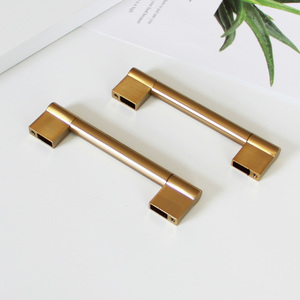 Manufacturer Price Brushed <b>Gold</b> Zinc Alloy Hardware Materials Cabinet Handle Minimalist <b>Pulls</b> for Kitchen Bathroom Furniture - Product Image 3