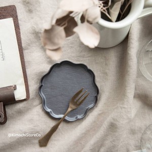 Classic <b>Ceramic</b> <b>Plate</b> for Kitchen and Dining Use Elegant <b>Ceramic</b> <b>Plate</b> for Dining Table Presentation Restaurants and Home Use - Product Image 4