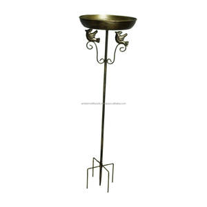 Bain d'oiseaux en métal style vintage, finition antique, élégant centre de jardin pour la décoration de patio et de pelouse, avec base robuste - Product Image 4