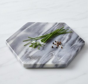 Tabla de Cortar Hexagonal Moderna de Mármol Gris con un Elegante Diseño de Superficie Natural Veteada - Product Image 2