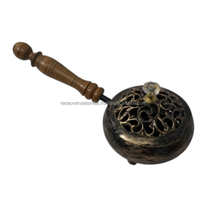 Quemador de Incienso de Hierro Negro Antiguo de Primera Calidad, Soporte para Incienso de Aromaterapia con Mango de Madera Hecho a Mano - Product Image 1