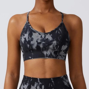 Soutien-gorge de sport pour femme, imprimé nuages bleus, col en V, bretelles spaghetti, maintien moyen, respirant, haut de yoga, design côtelé - Product Image 2