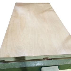 Contrachapado de Abedul Bintangor Okoume de 21 mm y 13 Capas, Resistente a la Humedad, E0/E1, Exportación Plus, Fabricado en Vietnam para Construcción de Oficinas - Product Image 3