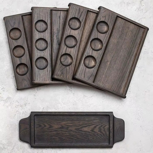 Plateau de service carré en bois de manguier blanchi avec bordure sculptée, plateau rustique décoratif en bois pour le petit-déjeuner, le thé ou le café avec poignées - Product Image 1