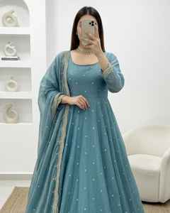 Vestido de Fiesta Azul de Seda para Boda India/Pakistaní, Diseño Kurti, Vestido Largo para Boda - Product Image 2