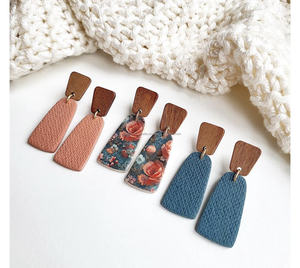 Boucle d'oreille en résine élégante pour femme unique de qualité supérieure - Product Image 1