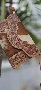 Bolso Bandolera de Cuero Vacuno con Diseño Floral Grabado a Mano – Bolso de Hombro Vintage para Mujer - Product Image 3