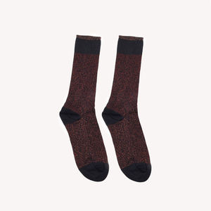 Chaussettes de sport mi-mollet unies pour adultes, chaussettes athlétiques respirantes pour hommes et femmes, chaussettes de fitness confortables et simples - Product Image 1