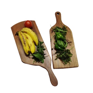 Planche à découper rectangulaire de luxe personnalisée en bois d'acacia et de manguier, faite à la main, pour cuisine, en bambou, couleur marron unique - Product Image 4