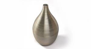 Vase élégant en argent |   Porte-fleurs en métal texturé |   Décoration moderne pour la maison et l'hôtel - Product Image 2