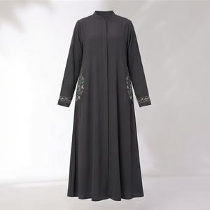 2025 OEM Kimono Abaya pour femmes musulmanes, en tissu polyester épais, doux et très extensible, col en V, manches longues, pour fêtes, Ramadan, mariages - Product Image 1