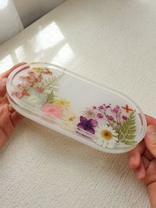 Stylish Resin Organizer <b>Tray</b> With Oval Shape For Modern Home Decoration And Storage Convenience - Product Image 1