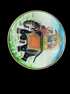 งานศิลปะตกแต่งผนังไม้ทรงกลมลายดอกไม้ พื้นหลังสีแดง ขอบสีทอง ของตกแต่งบ้านแบบดั้งเดิมสำหรับห้องนั่งเล่น - Product Image 2