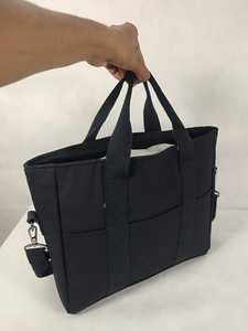 Sac fourre-tout en toile solide multi-poches avec bandoulière réglable pour les fêtes - Product Image 2