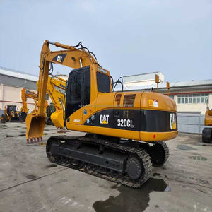 Excavatrice sur chenilles d'occasion d'origine japonaise CAT 320CL, 154 CV, capacité de la benne de 0,8 m3, en stock - Product Image 4