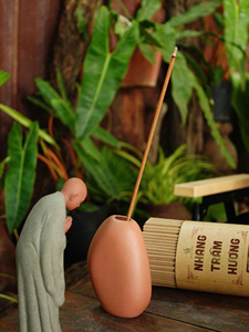 Porte-encens artisanal en bois d'agar, brûleur aromatique 100% naturel et écologique, aromathérapie pour la méditation, utilisation toute saison - Product Image 2