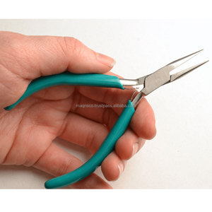 Pince à bec effilé de haute qualité de 4,75 pouces en acier inoxydable pour la fabrication de bijoux et le travail avec de petites pièces. - Product Image 1