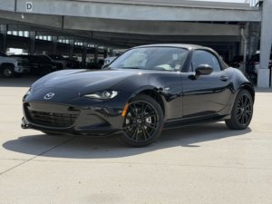 Mazda MX-5 2026 Miata Club RWD Convertible de Lujo Premium - Product Image 1