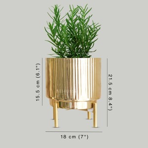 Macetas y jardineras redondas de metal de alta calidad, chapadas en oro, de la más alta demanda, suministradas desde India. - Product Image 5