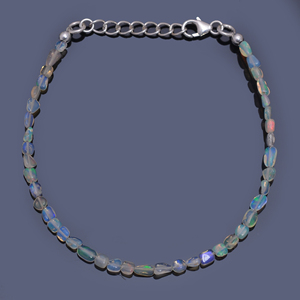 Bracelet en argent sterling 925 avec opale éthiopienne naturelle, design unique fait main, classique et tendance, bijou en pierre précieuse lisse - Product Image 1