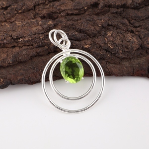 925 Sterling Silver <b>Peridot</b> Gemstone With Prong Setting With Oval Shape Brass Fashion Pendants <b>Jewelry</b> Wholesale For Women Wear - Product Image 1