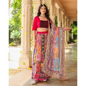 Lehenga Choli de Seda Rosa para Mujer Jiyana con Trabajo de Espejos, Talla XS, Top de Manga Media - Product Image 5