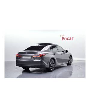 Toyota Camry 2.5 XLE Premium Híbrido 2024, 13,449 km, Volante a la Izquierda, Asientos de Cuero - Product Image 2