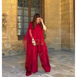 Conjunto de Top, Pantalón y Dupatta Negros con Lentejuelas Bordadas de Diseñador para Vestidos de Madre de la Novia, Talla XL - Product Image 4