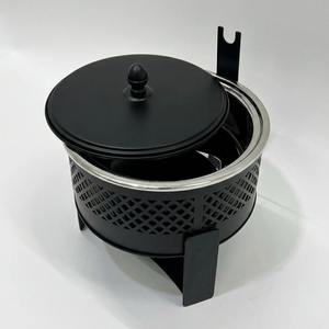 Plat de service rond de luxe de style arabe avec base en bois naturel et couvercle en dôme martelé noir, idéal pour le buffet du Ramadan, unité individuelle - Product Image 4
