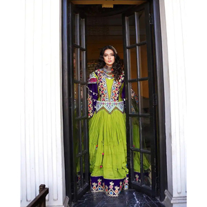 Robe longue en mousseline de soie ethnique afghane Kuchi, couleurs et tailles personnalisées, broderie miroir, pour événements festifs, magnifique robe afghane Kuchi - Product Image 1