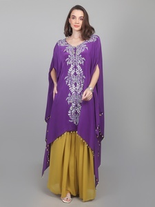 Kaftan de soirée haut de gamme pour femme avec jupe plissée, orné de motifs Gotta et de sequins, look moderne - Product Image 3