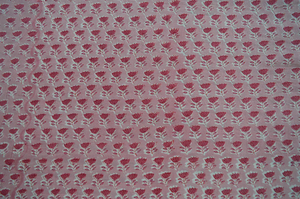Tela de Algodón Estampada a Mano con Diseño Floral en Rosa Suave |   Material para Correr Buti Pequeño - Product Image 3