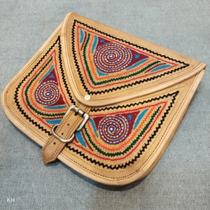 Bolsos de cuero bordados a mano, bolsos de cuero con bordados indios, bolsos de cuero antiguos con bordados. - Product Image 4