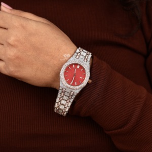 Reloj de Mujer de 34 mm con Moissanita, Esfera Roja, Tono Oro Rosa, Acero Inoxidable, Estilo Hip Hop, Lujoso y Brillante - Product Image 2