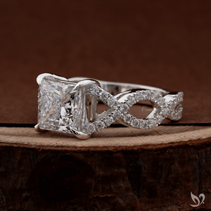 แหวนเพชรทรงปรินเซสคัท 2 กะรัต เพาะเลี้ยงในห้องปฏิบัติการ พร้อมใบรับรอง IGI วงแหวนแบบพาเว่ทวิสต์ ทองคำขาว 10K - Product Image 2