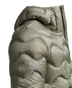 Chaqueta Impermeable y Transpirable con Relleno de Fibra 100% Poliéster, Cuello Mandarín, Diseño Personalizado y Corte Ajustado - Product Image 4