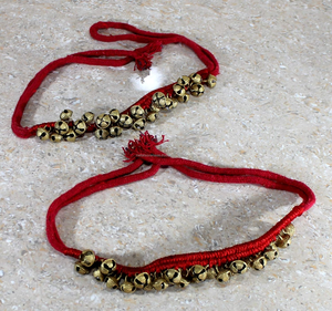 Bracelet de cheville professionnel en métal, style art populaire, pour Bharatnatyam et Kathak, Ghungroo fait main avec fil rouge et clochettes de danse en laiton, 125+125 clochettes Ghungroo - Product Image 4