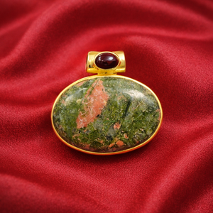 Pendentif ovale en jaspe unakite et grenat, en argent sterling 925 plaqué or rose et or jaune, fait main, bijou statement, cadeau unisexe - Product Image 2