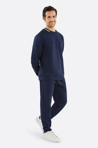 Sudadera transpirable de alta calidad, extragrande, básica, con cuello redondo para hombre, sudadera personalizada de mezcla de algodón a precio de fábrica - Product Image 2