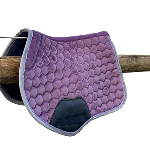 Almohadilla de Montura de Caballo Personalizada, Cuadrada, Acolchada, de Terciopelo, Cómoda, para Montura Inglesa, Multiusos, para Salto, con Espuma de 25 mm - Product Image 1