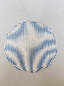 Set de table matelassé léger en coton vert clair à imprimé léopard, réversible, moderne, personnalisable, lavable en machine, ovale/rond/carré - Product Image 4