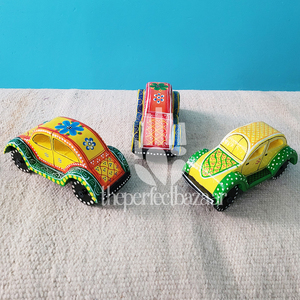 Coche de madera decorativo para el hogar, hecho en India, pintado a mano. - Product Image 6