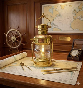 Lampe à ancre nautique vintage en laiton, lanterne de bateau cylindrique faite à la main avec couvercle gaufré, lampe à huile décorative autoportante pour Noël - Product Image 2