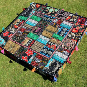 Cojín Decorativo de Estilo Clásico Indio, 100% Algodón Hecho a Mano, Diseño Floral Banjara con Parches Ecológicos, Extraíble y Lavable - Product Image 4