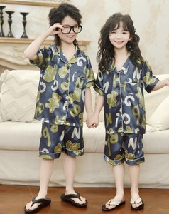 Ensembles de pyjamas à imprimé ours mignon pour enfants, vêtements de nuit à manches courtes et boutonnés noirs et crème pour garçons et filles - Product Image 3