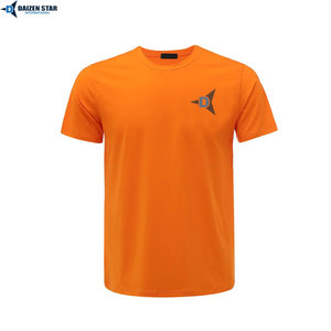 เสื้อยืดคอกลมแขนสั้นสีดำทรงเข้ารูปสำหรับผู้ชาย ผ้าคอตตอนเจอร์ซีย์ถัก 100% สีพื้น - Product Image 4
