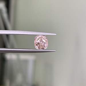 Diamant rose fantaisie de laboratoire de 1,5 carat, taille coussin, pureté VVS, certifié IGI, en vrac, haute qualité, pour la vente en gros - Product Image 1